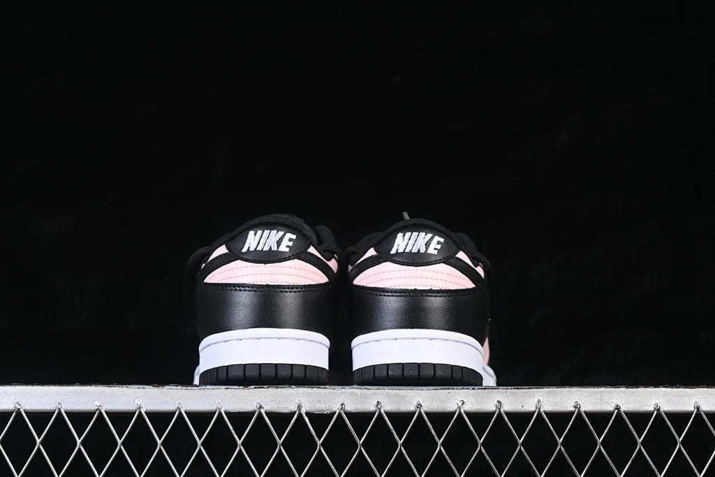 Nike SB Dunk Low "Black Pink"