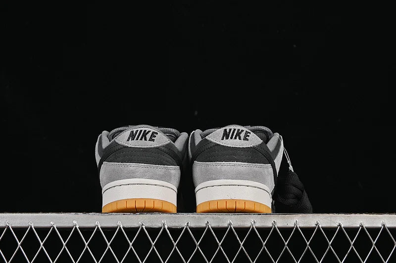 Nike SB Dunk Low "Dark Smoke Grey"
