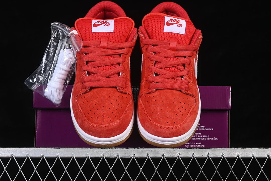 Nike SB Dunk Low "University Red/Gum"