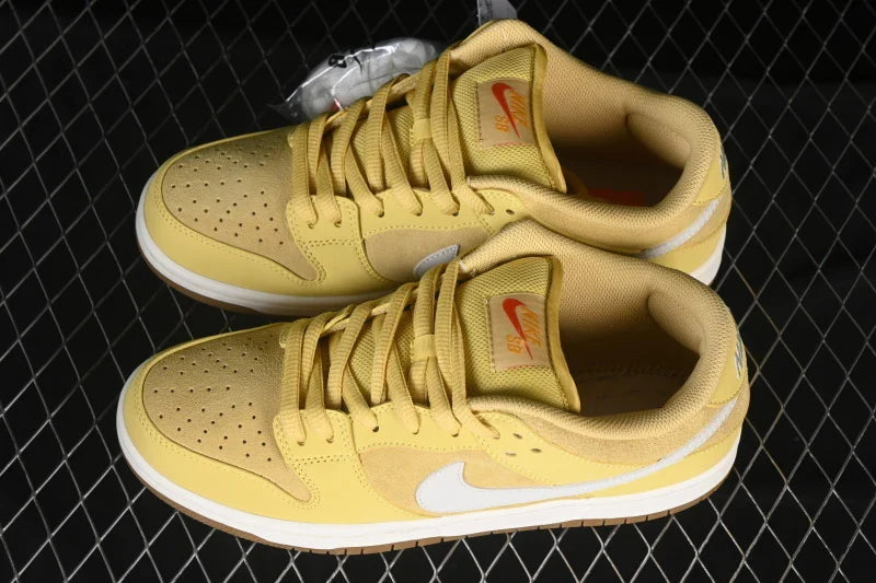 Nike SB Dunk Low "Saturn Gold"