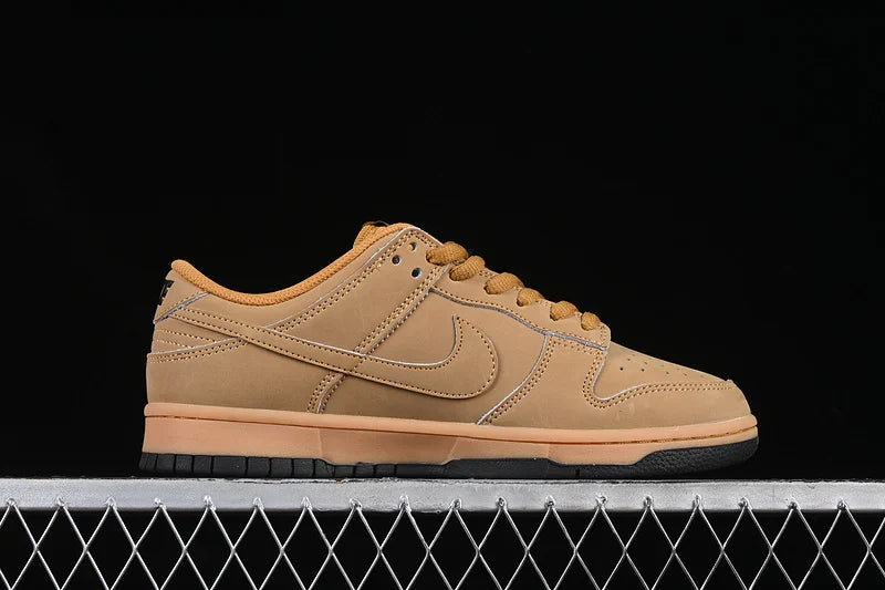 Nike SB Dunk Low "Wheat"